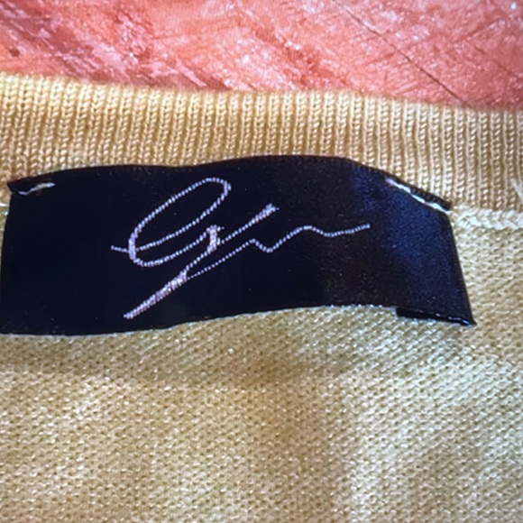 #085, Crew neck long sleeve sweater - Picture 2 of 2